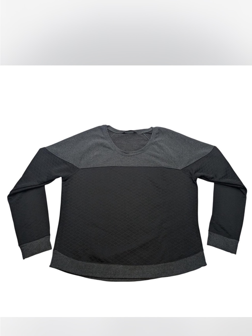 The North Face Women's Two-Tone Black & Charcoal Scoop Crew